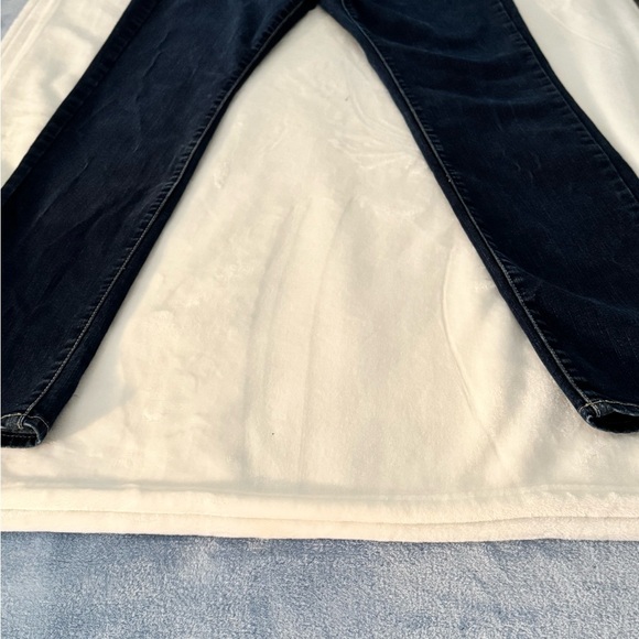 Abercrombie & Fitch Blue Stretch Jeans Women’s Size 6 – Classic Mid-Rise Denim - Picture 4 of 7